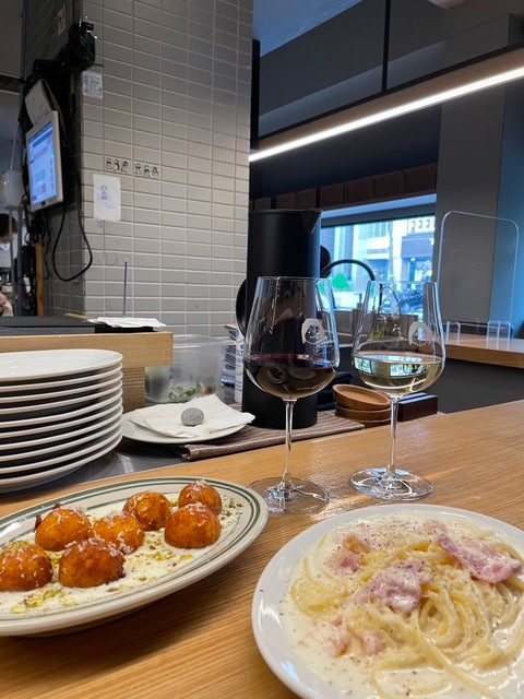  부산 광안리와인바, 분위기 좋은 내추럴와인 로우라