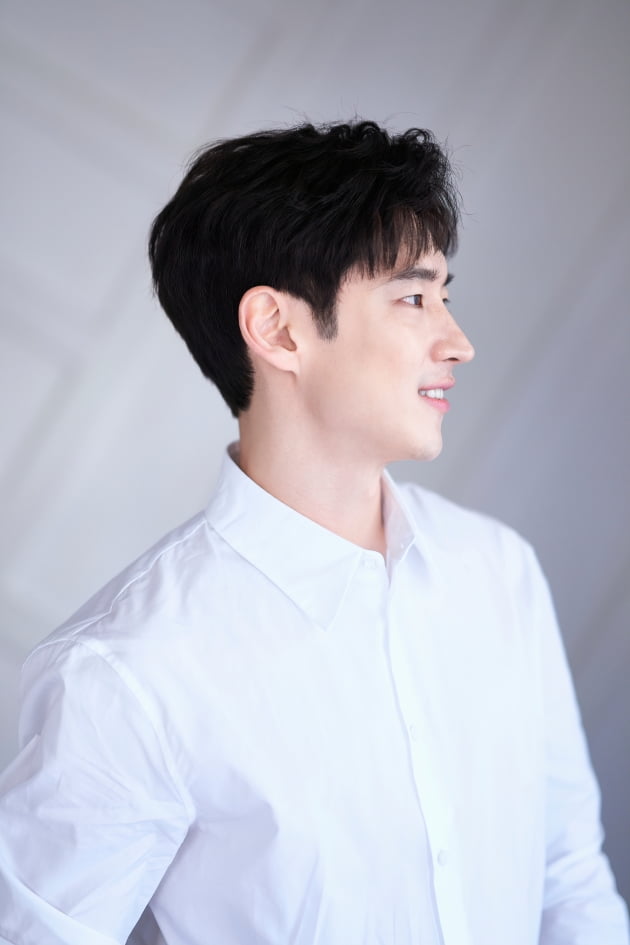  이제훈 나이 결혼 여자친구 고향 키 가족 군대 드라마 영화 인스타