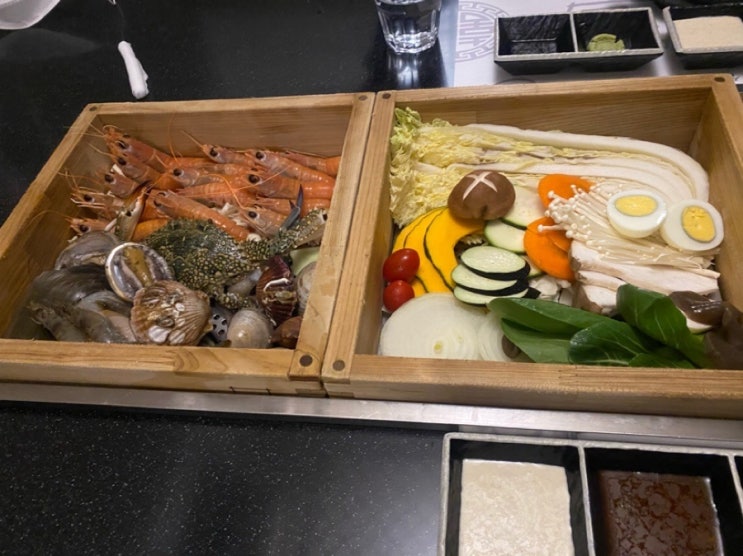  [서면길세이로무시] 해물과 채소가 가득한 편백나무찜 맛집!