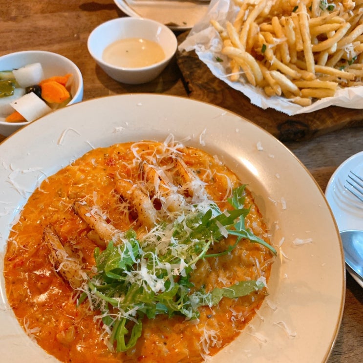  트러플감자튀김이 맛있는 송리단길 맛집 또봄 