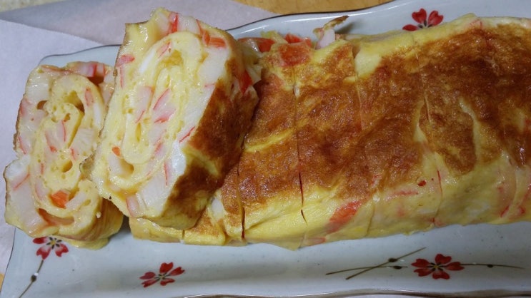  맛살 넣은 계란말이 만들기 ~ 소금은 취향에 따라