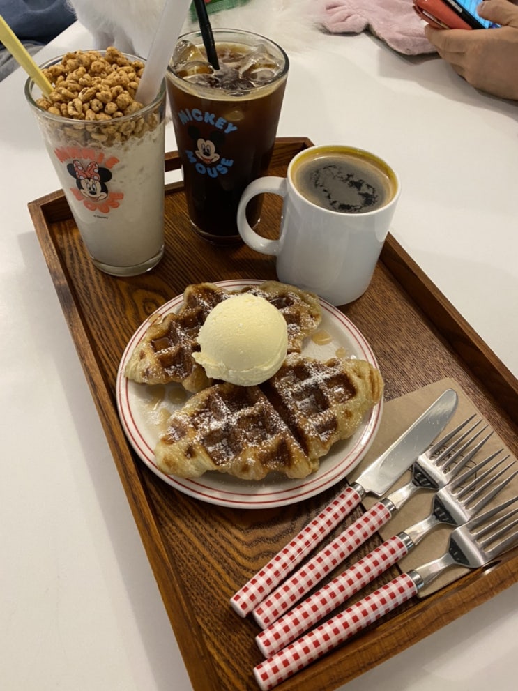  대전 대덕구 애견동반카페, 사육칠-1, 크로플 맛집, 반려견과 함께가기 좋아요 ^ㅡ^