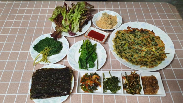 시골에서 올라온 나물들로 만든 밥상/ 밥상에 봄이 왔어요