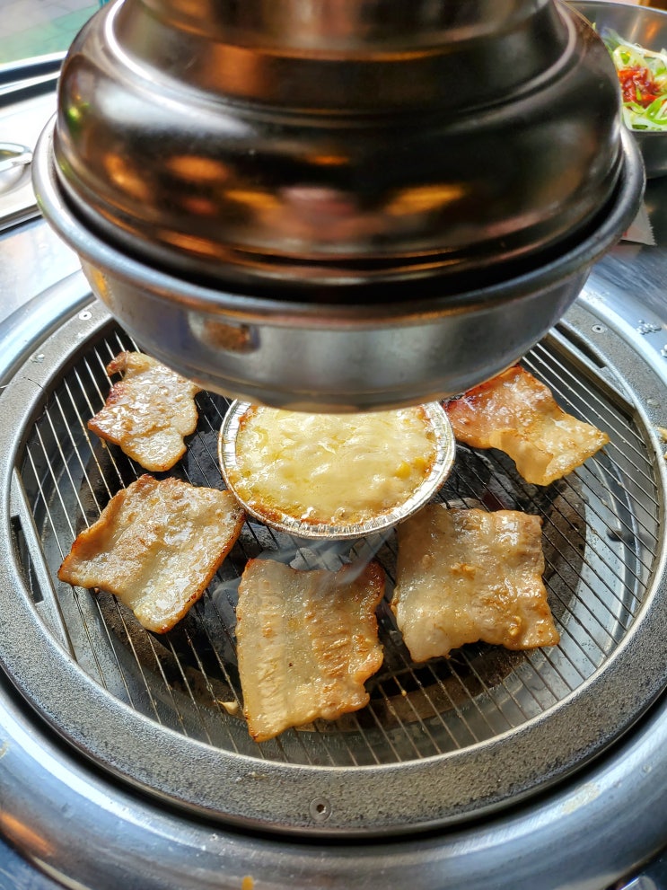  [맛집] 충청삼겹 @ 샤로수길· 서울대입구 (#냉동삼겹살 #소고기맛 #고기집)