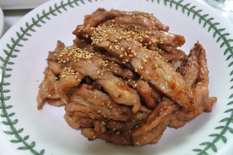  춘천꼬꼬닭갈비 닭목살 집에서 매콤달콤 즐기기