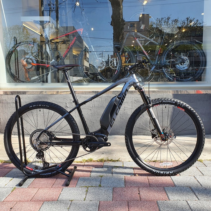  2021 엘파마 이페이스 ep8000 E-PACE 데오레 12단 전기 MTB 가성비 출퇴근 산악 시마노 자전거 추천