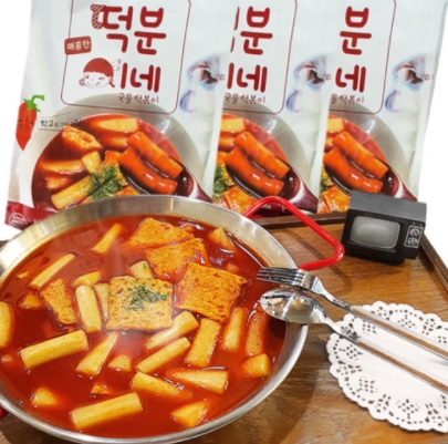  학교 앞에서 먹던 국물떡볶이를 그대로 집에서 즐겨보세요.