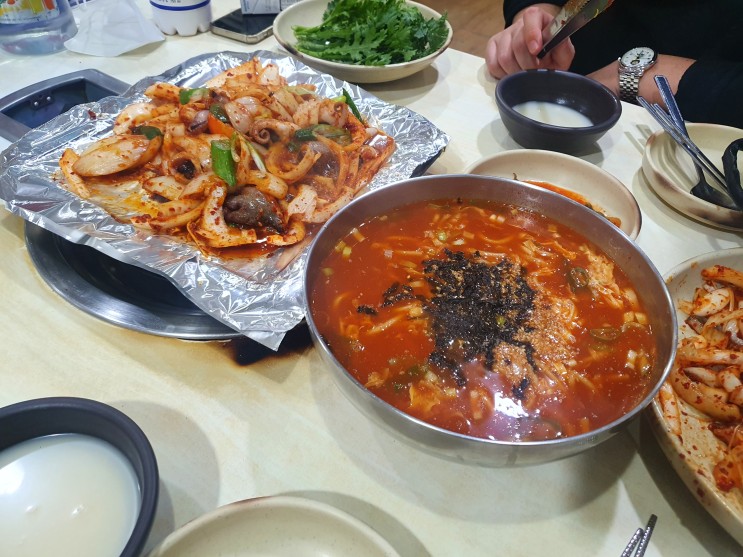 대전 용문역 근처 쭈꾸미, 얼큰 칼국수 마무리는 날치알 볶음밥 맛집 '괴정동공주칼국수'