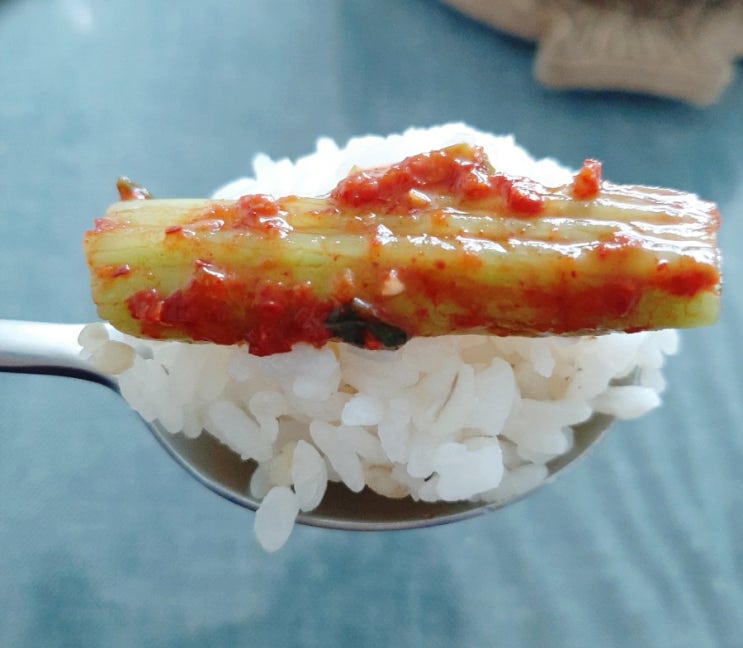  돌산수연갓김치 맛있어요. 여수갓김치에 식사하면 한 그릇 뚝딱이에요 :)