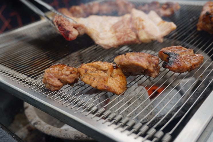  과천맛집 청계산등산로에 위치한 캠핑분위기 농부네 수제갈비