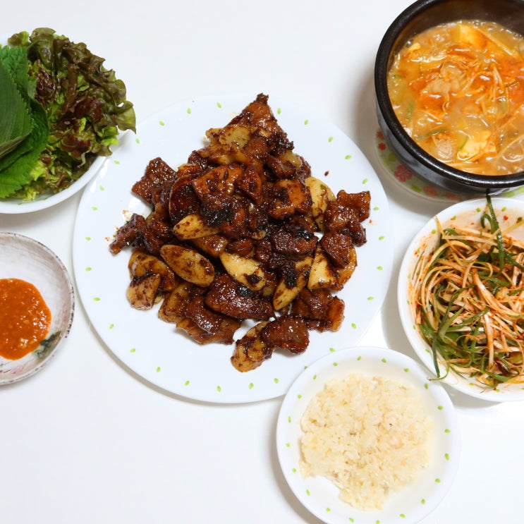  돼지양념구이가 맛있는 임창정의대단한갈비 부천중동점 포장