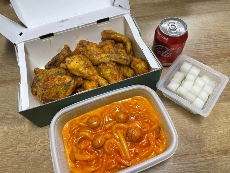 치킨인류 옹기간장치킨+리얼로제떡볶이 조합 굿