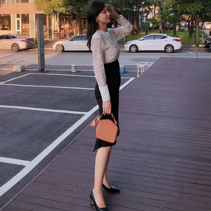 잘나가는 에이블리 케이프 레이스 배색 머메이드 롱 원피스 스토어팜 듀엘 크렘므 베니토 잇미샤 보웬 추천해요 잘나가는 에이블리 케이프 레이스 배색 머메이드 롱 원피스 스토어팜 듀엘 크렘므 베니토 잇미샤 보웬 추천해요