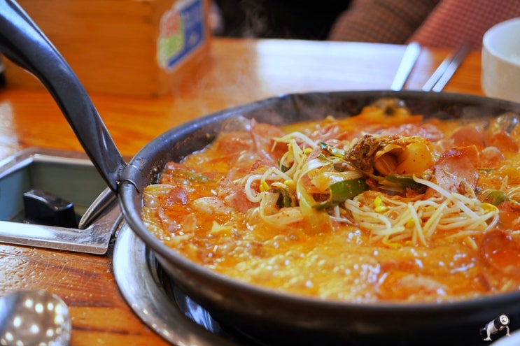 안산초지동맛집  송탄나여사부대찌개 초지점