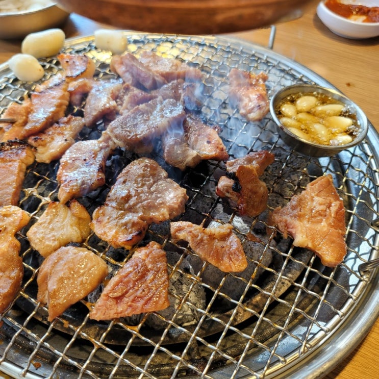 [용인 맛집] 광교 상현역 무한리필 돼지갈비 '명륜진사갈비' 용인상현역점