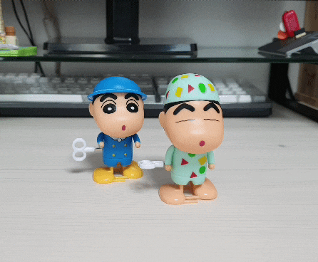 편의점에서 짱구는못말려 태엽 장난감 짱구 피규어를 구입하다! "그만사라우!"