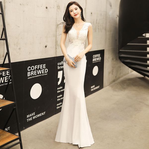 인기 급상승인 셀프웨딩 레이스V넥 슬림핏머메이드롱원피스 스몰웨딩 추천합니다 인기 급상승인 셀프웨딩 레이스V넥 슬림핏머메이드롱원피스 스몰웨딩 추천합니다