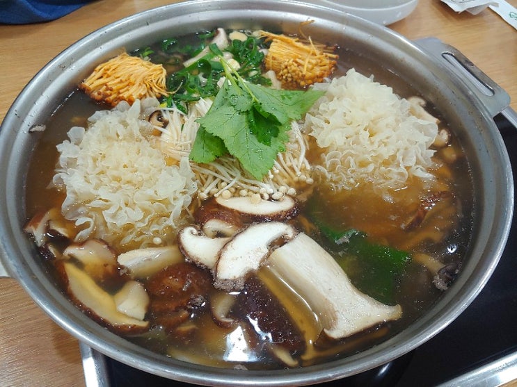  [포항/양덕] 깔끔하고 맛있는 국물에 다양한 버섯을 맛볼 수 있는 버섯전골 동우버섯마을