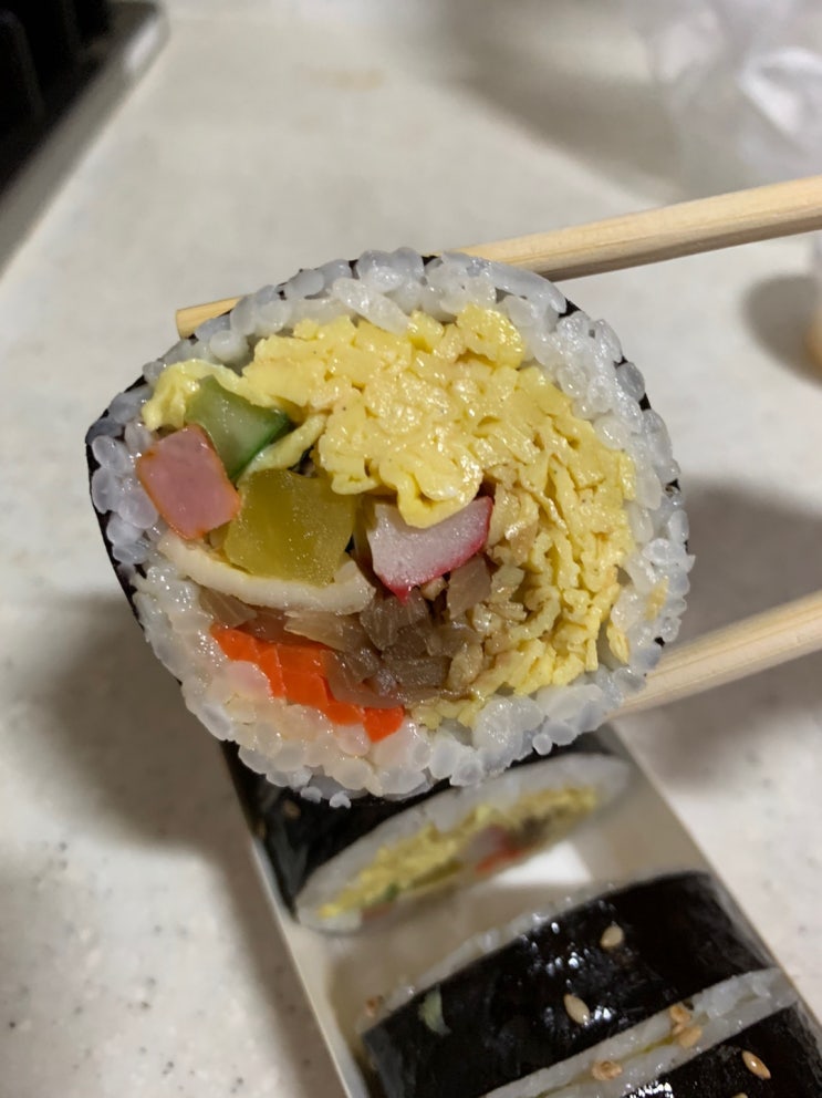 통영 사랑도 맛집, 통영 폭탄김밥! 오메.. 속재료 미쳤네..