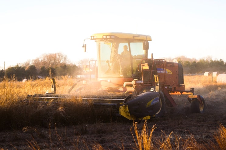 농기계운전기능사 Craftsman Farm Machinery Operator