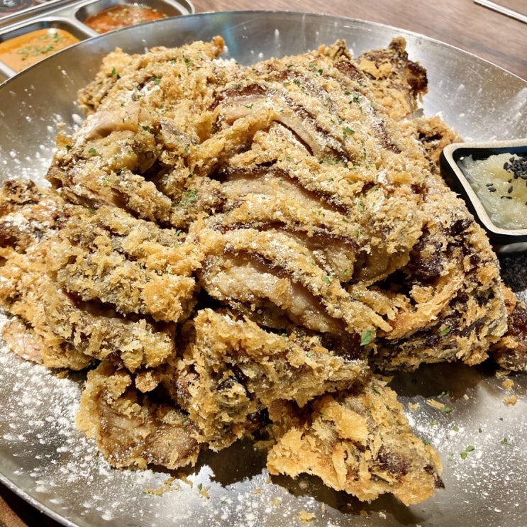 [서울 구로구] 색다른 퓨전요리 튀김족발을 맛볼 수 있는 구디역 맛집 대두족발