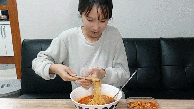 신라면블랙 두부김치 영양정보 얼큰하고 담백한맛 신라면블랙 두부김치 영양정보 얼큰하고 담백한맛
