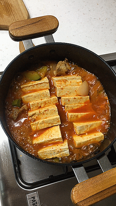  칼칼하고 맛있는 돼지고기 고추장찌개!!