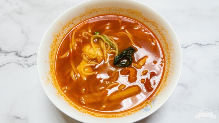  CJ 씨제이 제일제당 고메 중화짬뽕! 얼큰한 국물의 맛이 좋아~