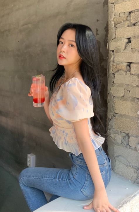 20대 여성을 위한 데일리 한 쇼핑몰 디어셀린 봄, 여름 패션 러블리룩 코디 추천 20대 여성을 위한 데일리 한 쇼핑몰 디어셀린 봄, 여름 패션 러블리룩 코디 추천
