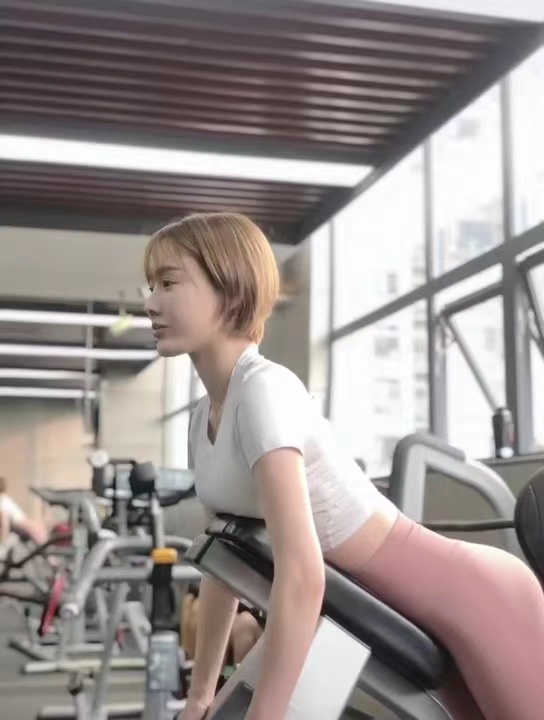  섹시 숏컷 여캠 Bj장서율 레깅스 몸매 사진모음