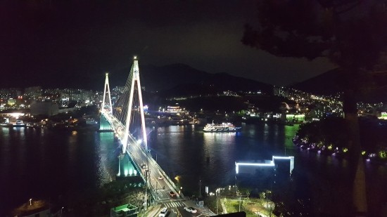 여수 가볼만한곳 돌산공원의 야경 여수 가볼만한곳 돌산공원의 야경