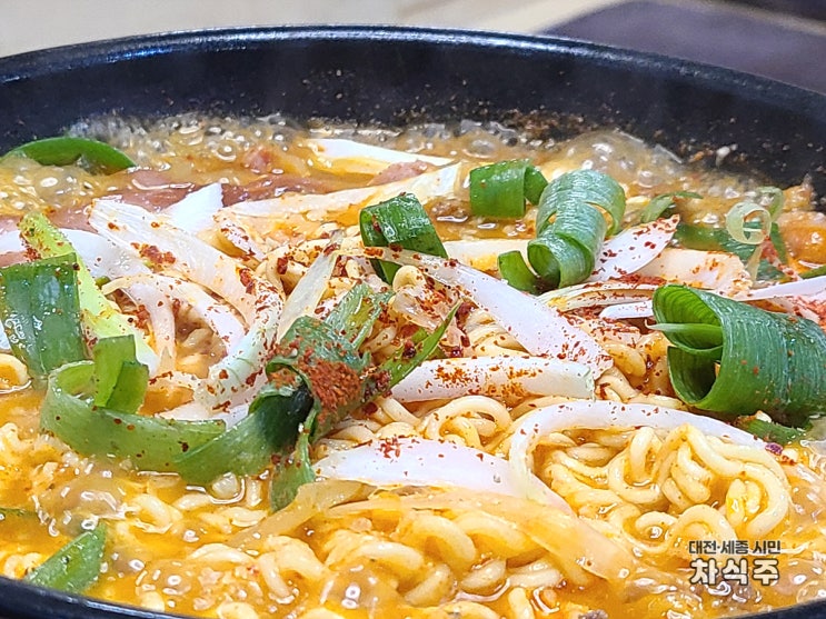 [어진동 맛집] 부대찌개와 부대볶음 전문 '최네집부대찌개 세종점'