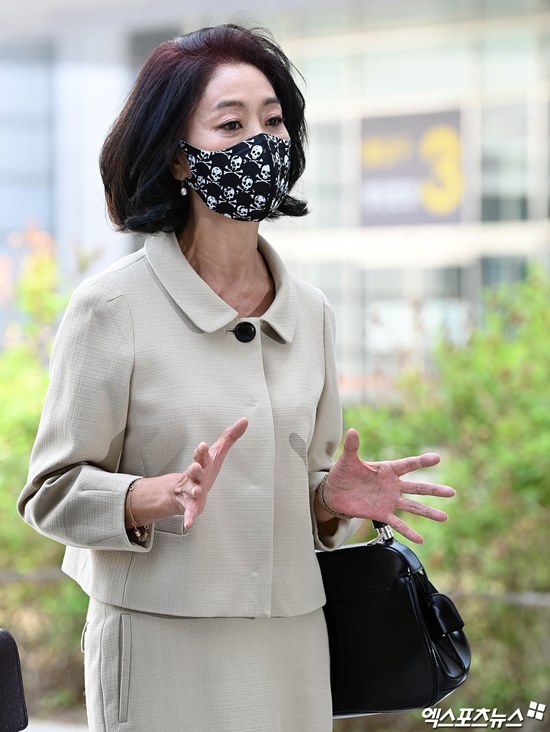 김부선 "무상 좋아하는 이재명에 '무상'으로 줬다..폭로 후... 