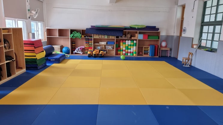  전북 익산 이리북초등학교 소규모실내체육시설 말랑놀이터 - 다오코리아 안전 바닥매트&안전 보호벽매트(안전패딩) 설치