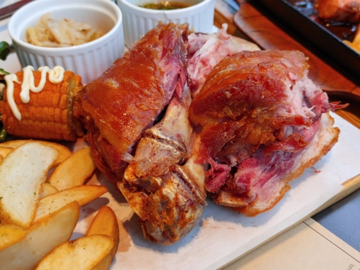  [서울/강남]그릭슈바인강남점-독일식족발인 슈바인학센,쏘세지를 맛볼 수 있는 강남 펍(pub)