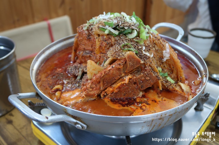  1박 2일 군산 여행 둘째 날 : 군산 맛촌, 카페 정담이와 친구들, 이성당, 뽀빠이 식당, 로컬라이즈 카페