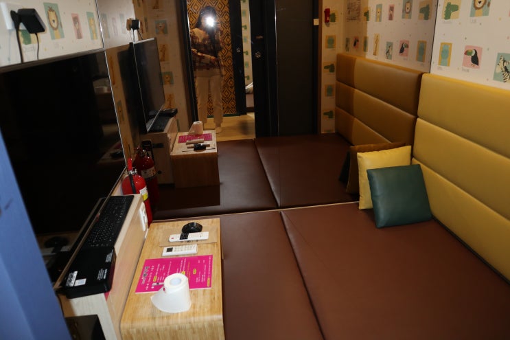  넷플릭스 가능한 놀거리 강남역 룸카페 이용후기