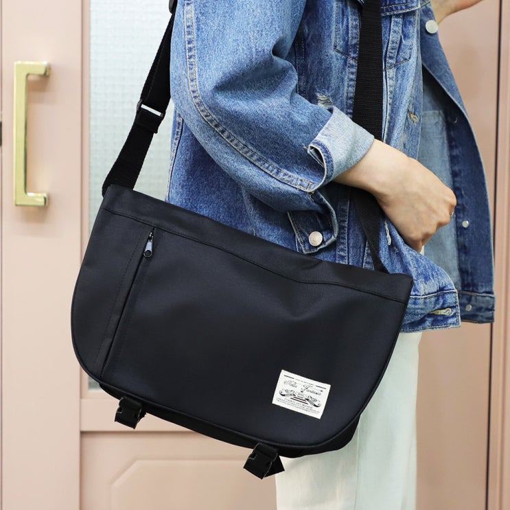 많이 찾는 롸잇나우 메신저백 RM5206 추천합니다 많이 찾는 롸잇나우 메신저백 RM5206 추천합니다