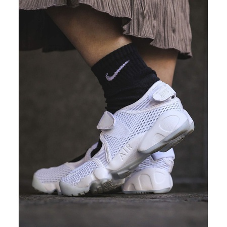 많이 팔린 일본정품 NIKE 나이키 에어 리프트 브리즈 위멘스 슈즈 스니커즈 샌들 NIKE AIR RIFT BREATHE 848386-10 좋아요 많이 팔린 일본정품 NIKE 나이키 에어 리프트 브리즈 위멘스 슈즈 스니커즈 샌들 NIKE AIR RIFT BREATHE 848386-10 좋아요