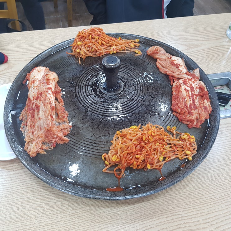 인창동 솥뚜껑 삼겹살 맛집을 갔다 왔어요.
