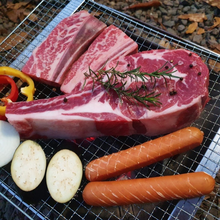 가성비 뛰어난 토마호크 프리미엄 S급 프라임소고기 도끼고기 캠핑용 가정용 삼촌목장, 캠핑용 토마호크 4~5cm / 1150g ··· 가성비 뛰어난 토마호크 프리미엄 S급 프라임소고기 도끼고기 캠핑용 가정용 삼촌목장, 캠핑용 토마호크 4~5cm / 1150g ···