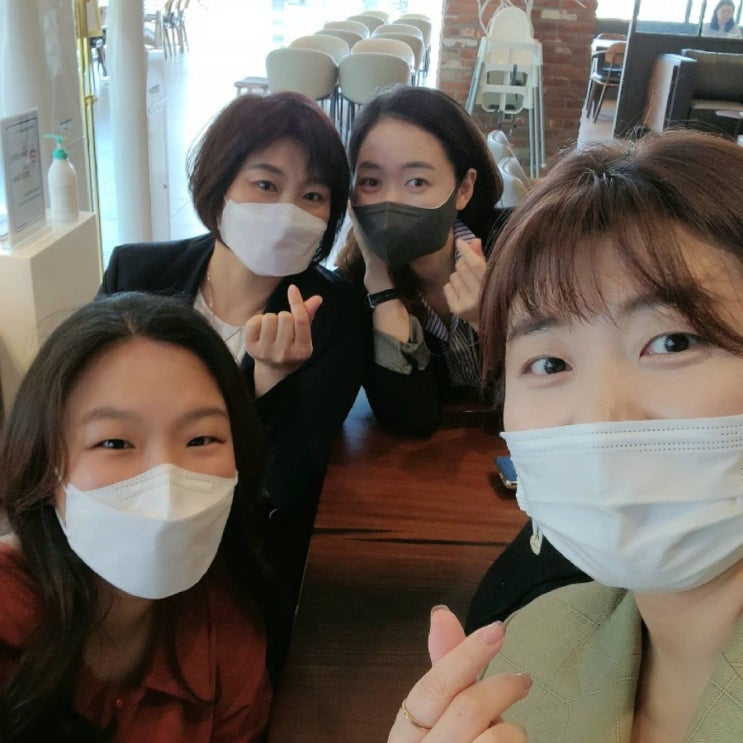  생각대로 사는 여자 박세인의 온라인 북토크에 놀러오세요:)
