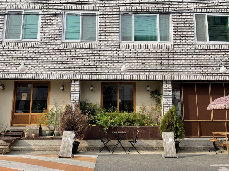  대구 성당못 엔틱한 분위기가 예쁜 카페, 이지베