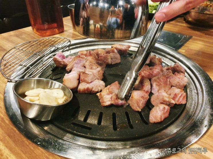  깔끔하게 고기 구워주는 '육풍' / 신부동맛집 천안맛집