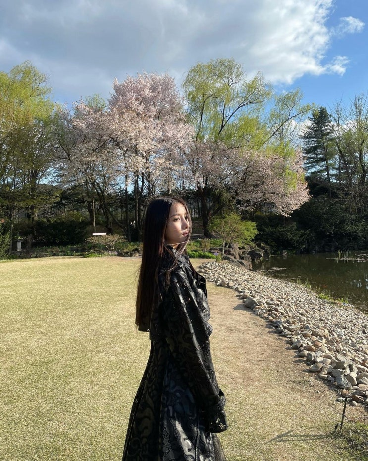 210426 여자친구 소원 인스타그램