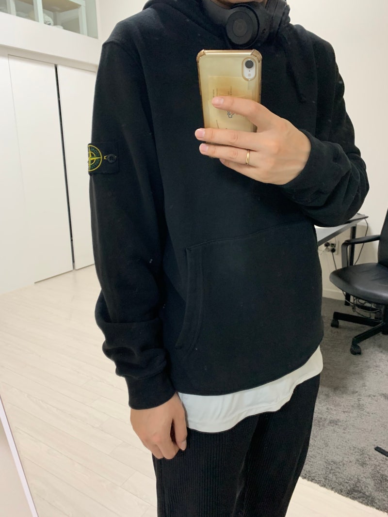 스톤 아일랜드 20fw 와펜 후드티 블랙 731564120 V0029 리뷰