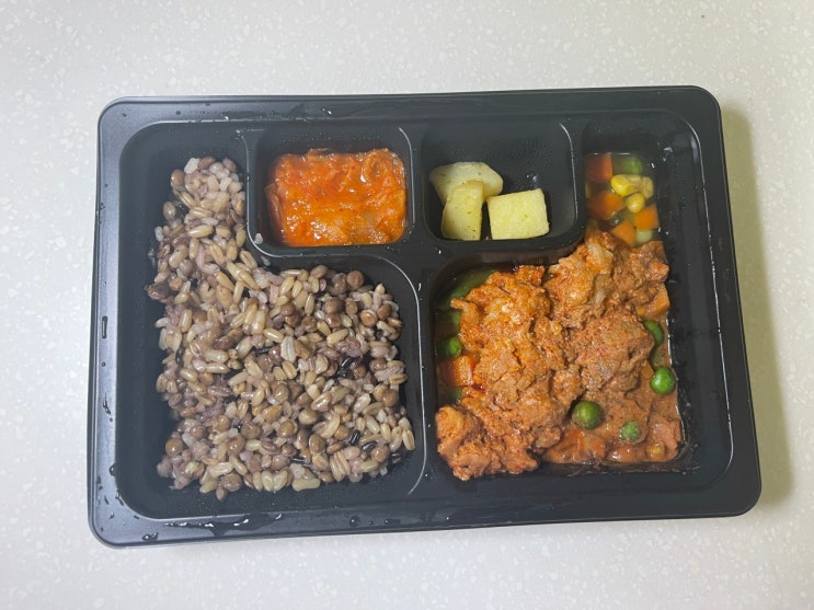 마켓컬리 마이비밀 다이어트도시락 렌틸콩귀리밥과 제육볶음
