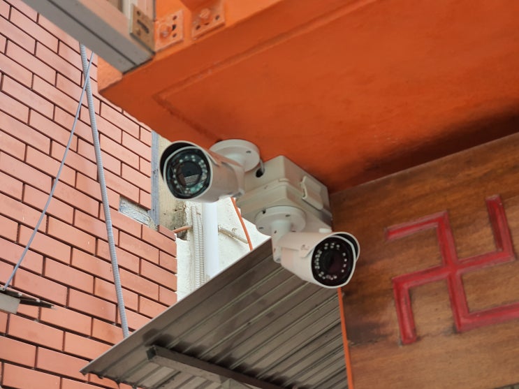 부산CCTV 동구 초량동 점집에 500만화소카메라 설치.