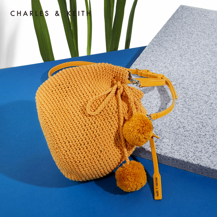 최근 많이 팔린 CHARLES&KEITH 숄더백 CK2-1027255 니트 모공 장식 스트랩 숄더백 옐로우 추천해요 최근 많이 팔린 CHARLES&KEITH 숄더백 CK2-1027255 니트 모공 장식 스트랩 숄더백 옐로우 추천해요