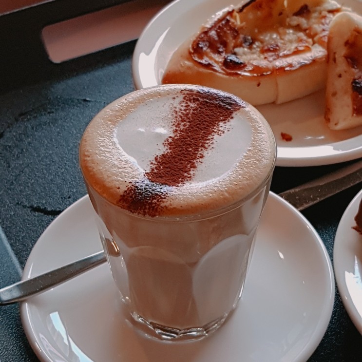 c일산 초대형 베이커리 카페 '커피광장'에서 빵과 커피 즐기기!